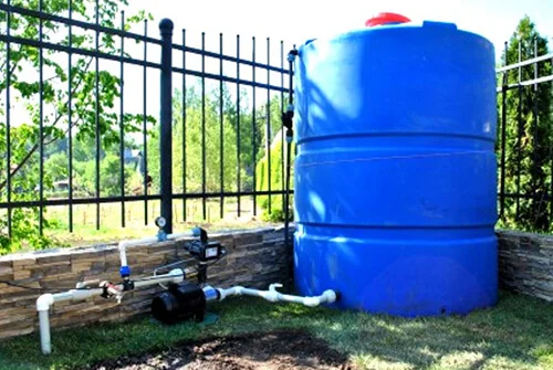 Бак для водопровода на даче: обеспечение стабильного водоснабжения