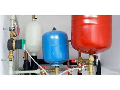 Как выбрать расширительный бак для системы отопления: полное руководство