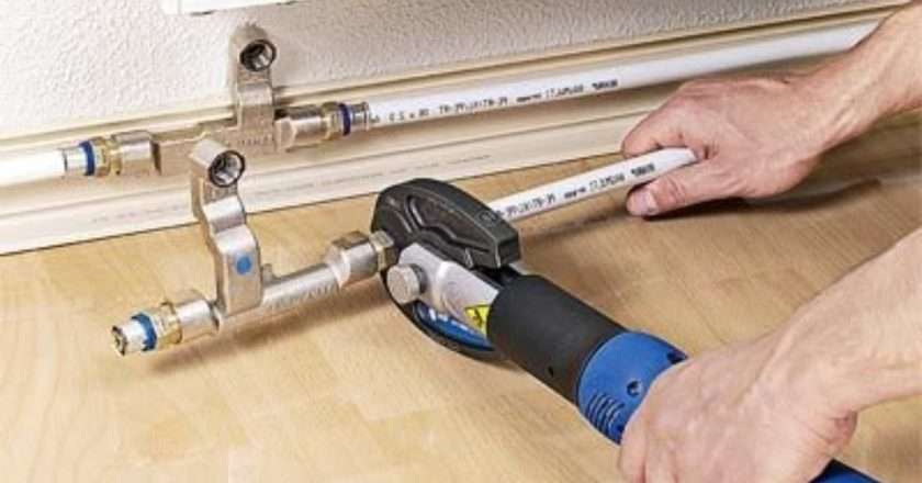 Монтаж водопровода из металлопластика своими руками