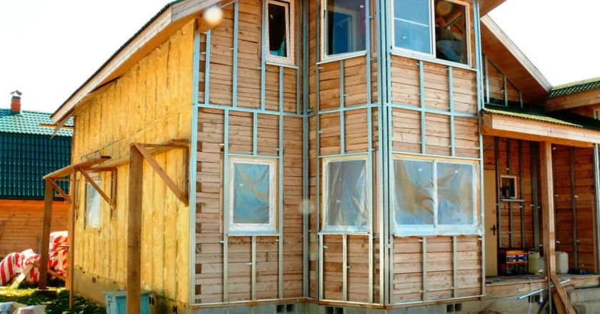 Утепление брусового дома снаружи: материалы и технологии