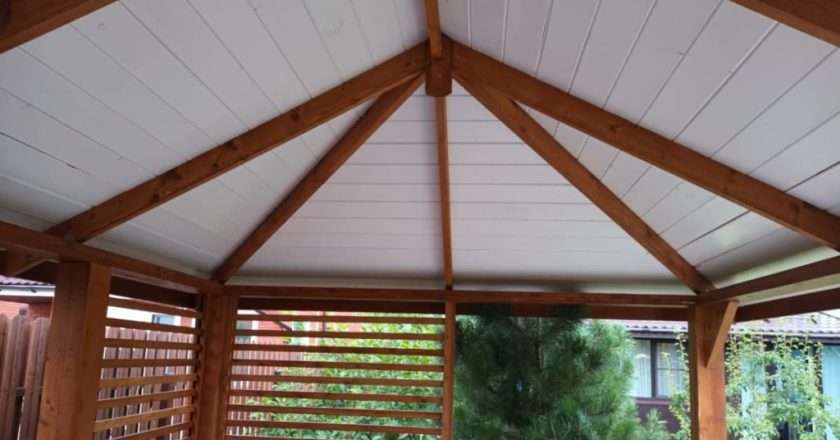 Выбор материала для кровли крыши на беседку